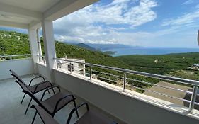 Halcon Apartments